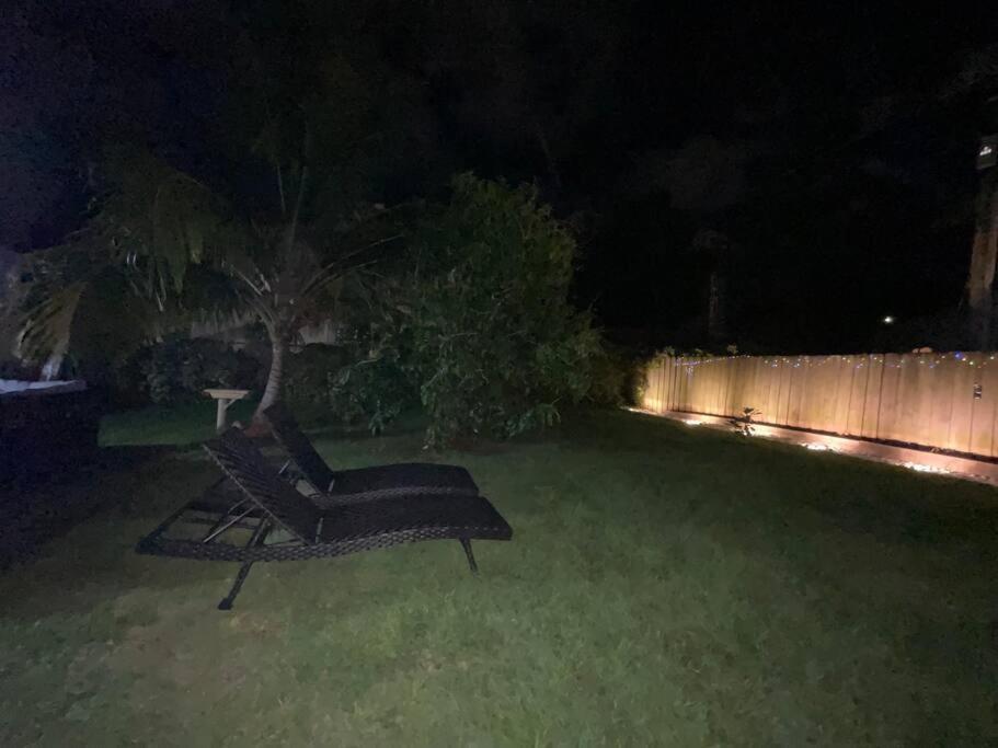 Hot Tub, Tiki Bar, Outdoor Shower, Near Intercoastal Waterway! * West Palm Beach